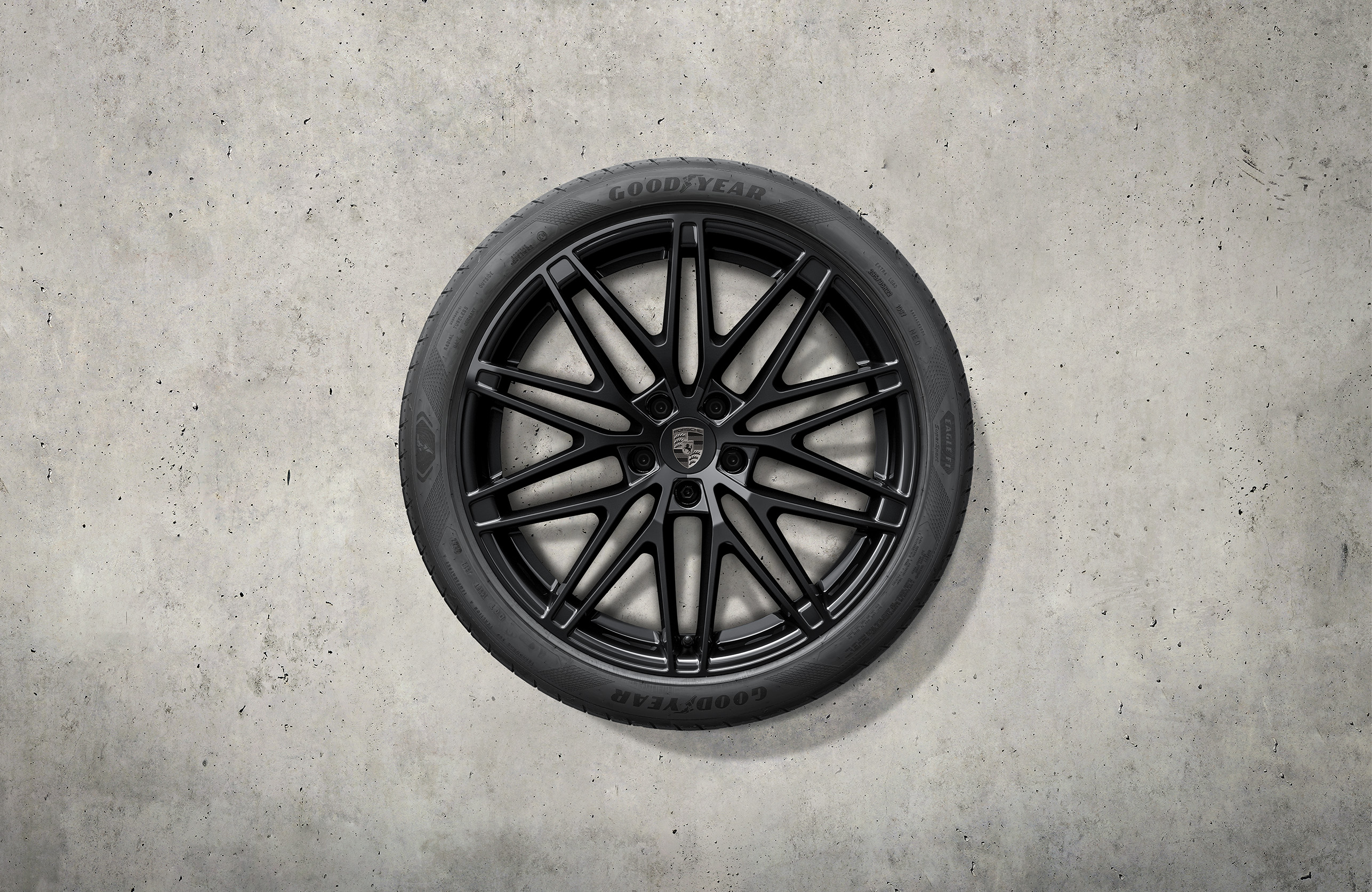 222 RS Spyder design summer wheel-and-tyre set, high gloss black
